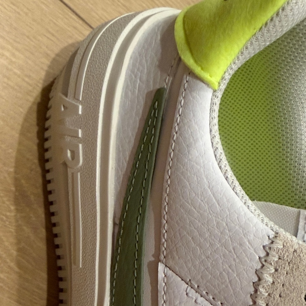 NikeTrendy Air Force 1 Women Shoes - Picture 5 of 6